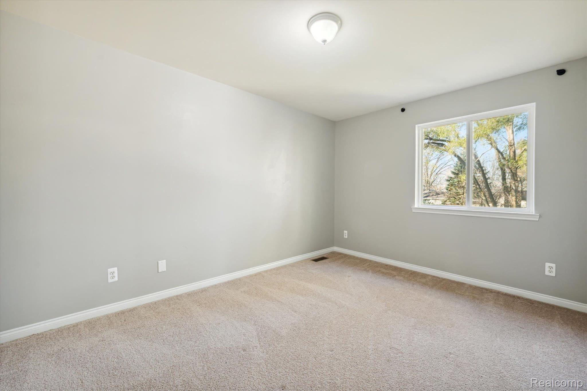 205 Eastlawn Drive Rochester, MI 48307 - Photo 28 of 46 Gallery Image 28