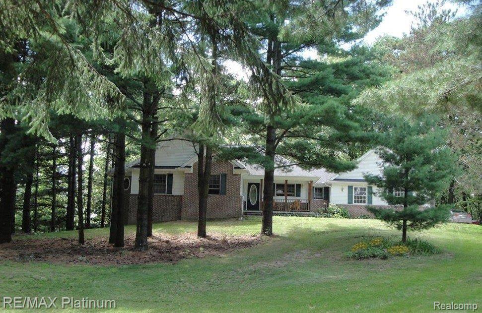 5505 Fisher Road Howell, MI 48855 - Photo 1 of 25 Welcome Home~