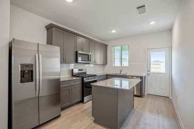 $2,100 | 16915 Elm Grove Road, Conroe, TX 77302