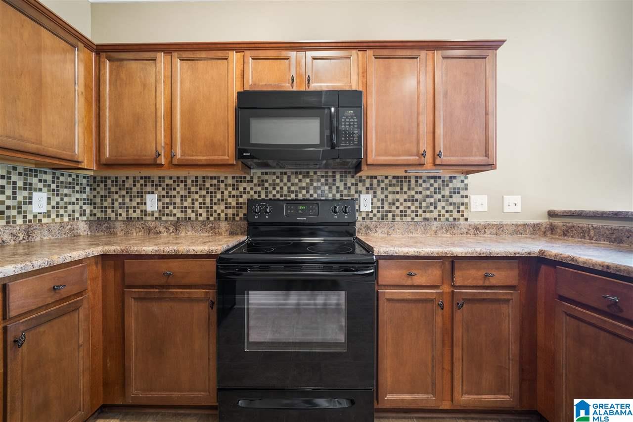 112 Sharpe Street Sterrett, AL 35147 - Photo 8 of 38