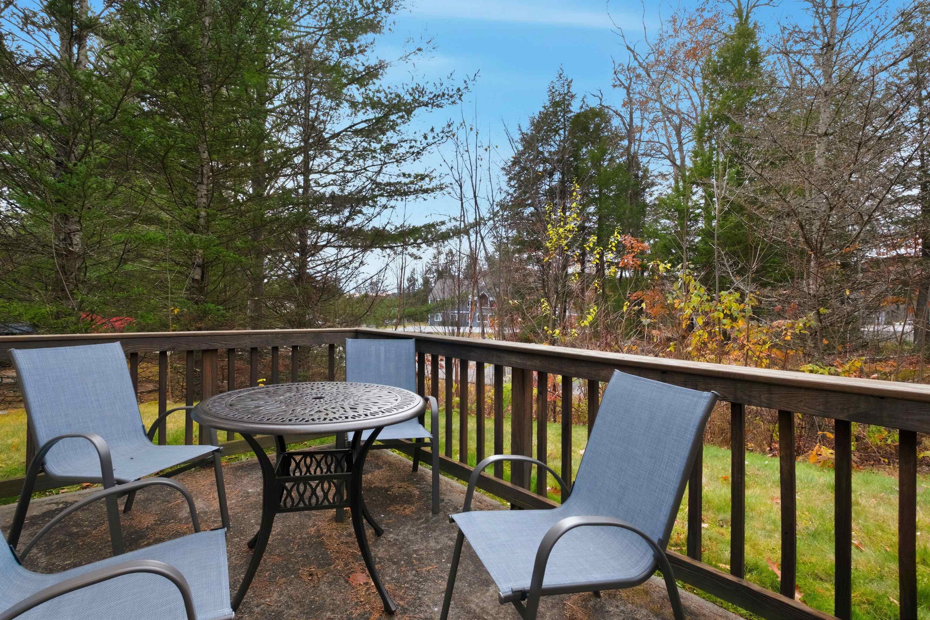 13 Woodsview Lane, Unit 2 Lincoln, NH 03251 - Photo 15 of 47