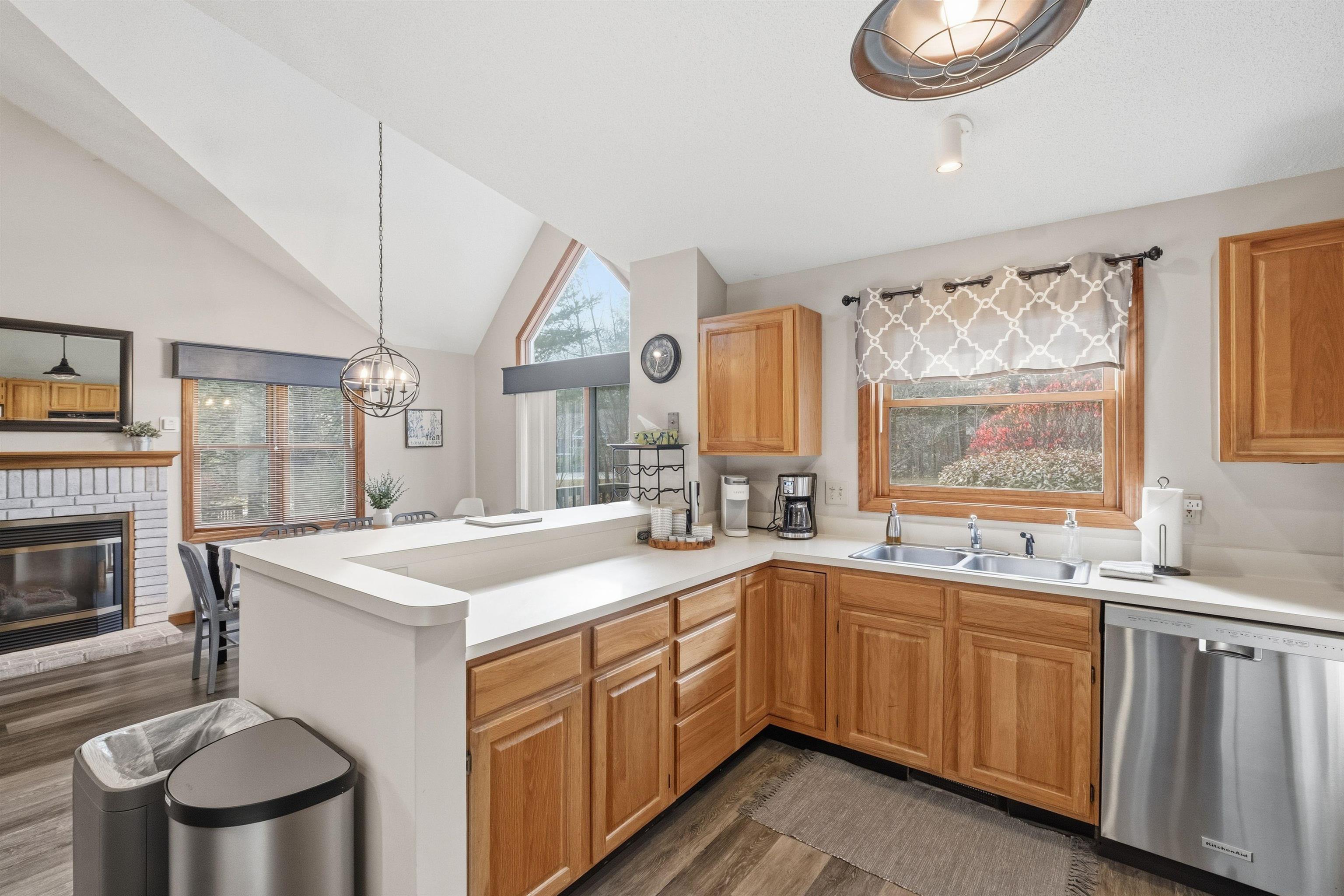 13 Woodsview Lane, Unit 2 Lincoln, NH 03251 - Photo 18 of 47