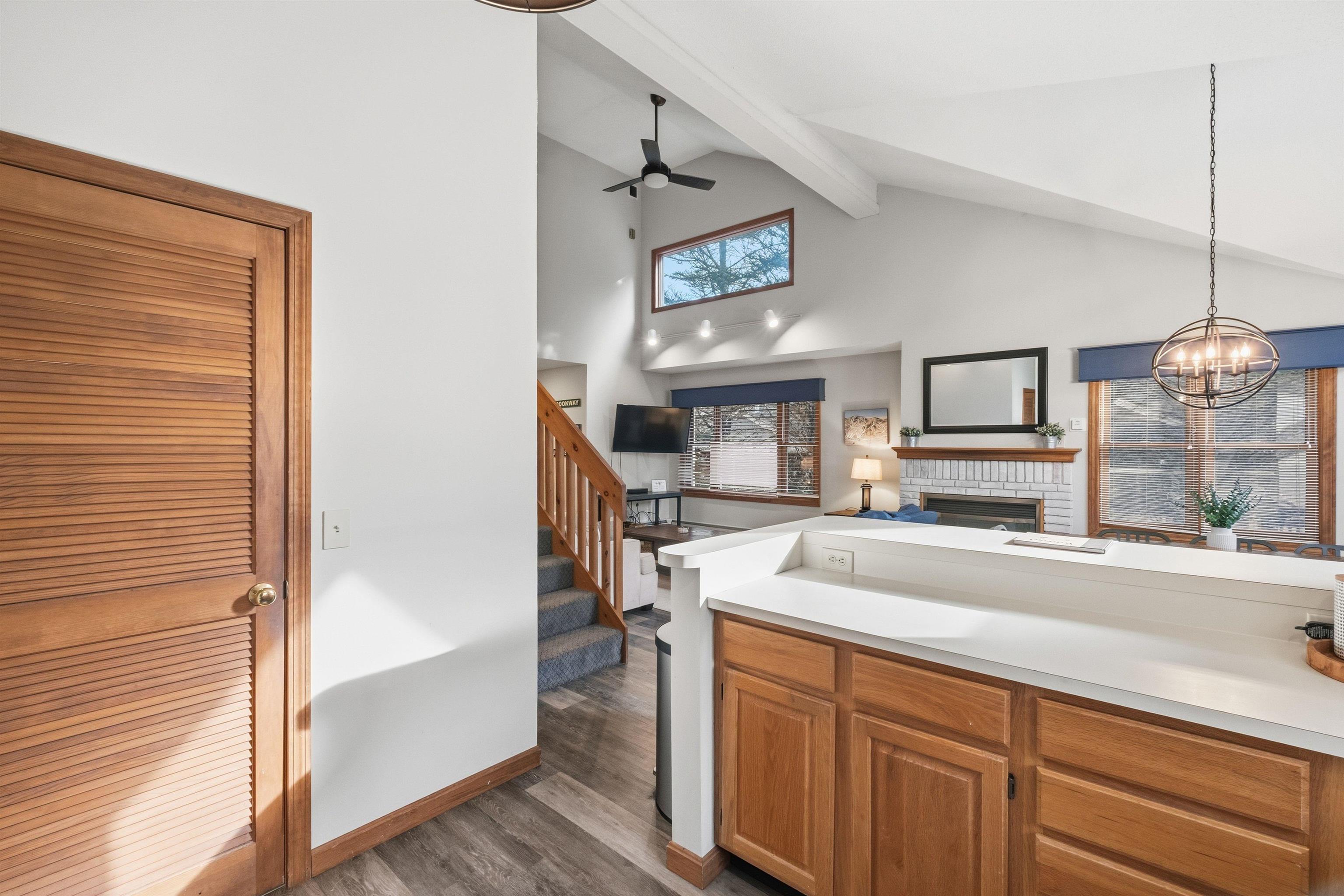 13 Woodsview Lane, Unit 2 Lincoln, NH 03251 - Photo 19 of 47