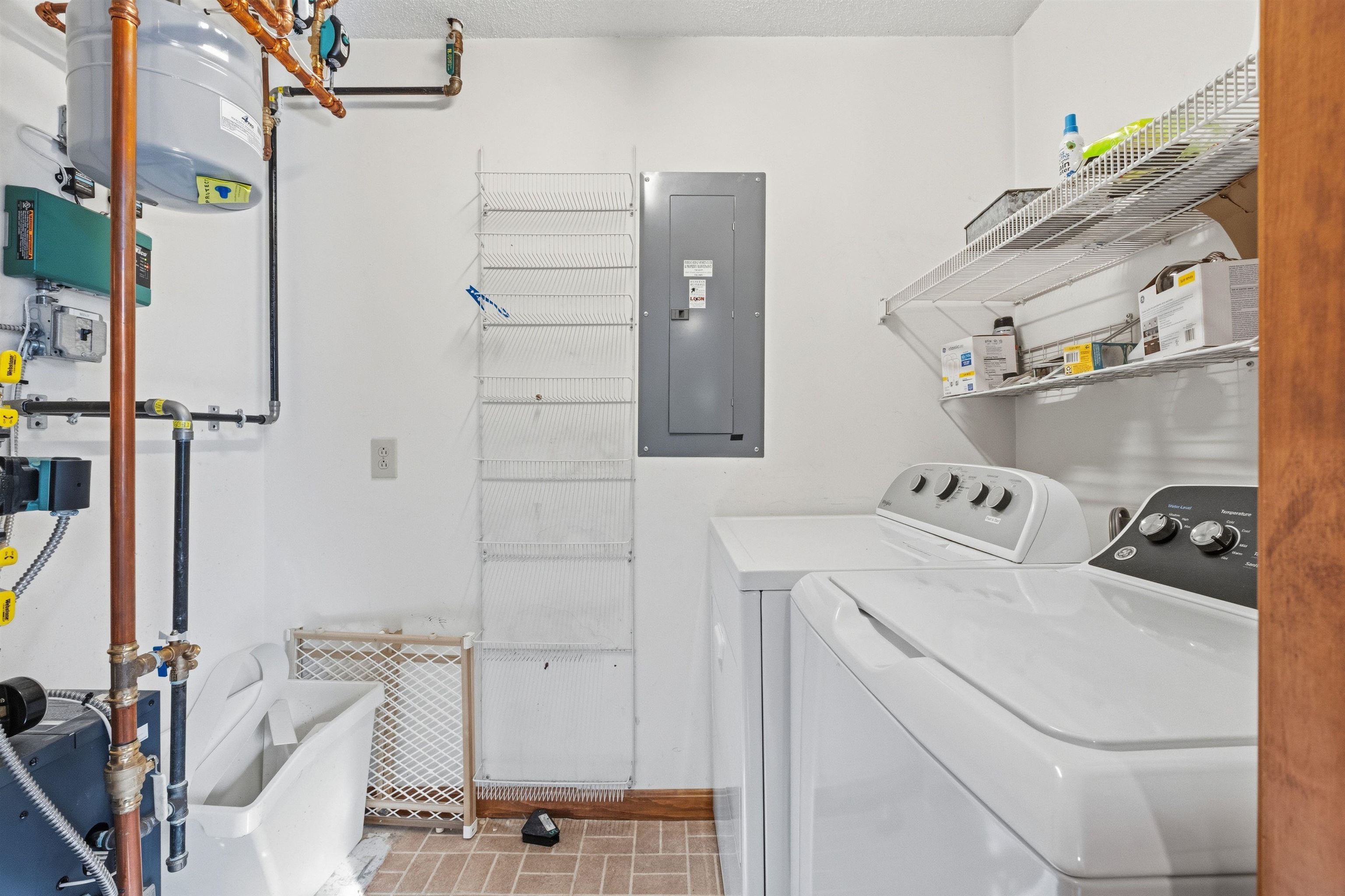 13 Woodsview Lane, Unit 2 Lincoln, NH 03251 - Photo 20 of 47