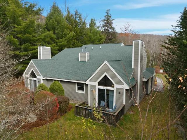 $620,000 | 13 Woodsview Lane, Unit 2, Lincoln, NH 03251