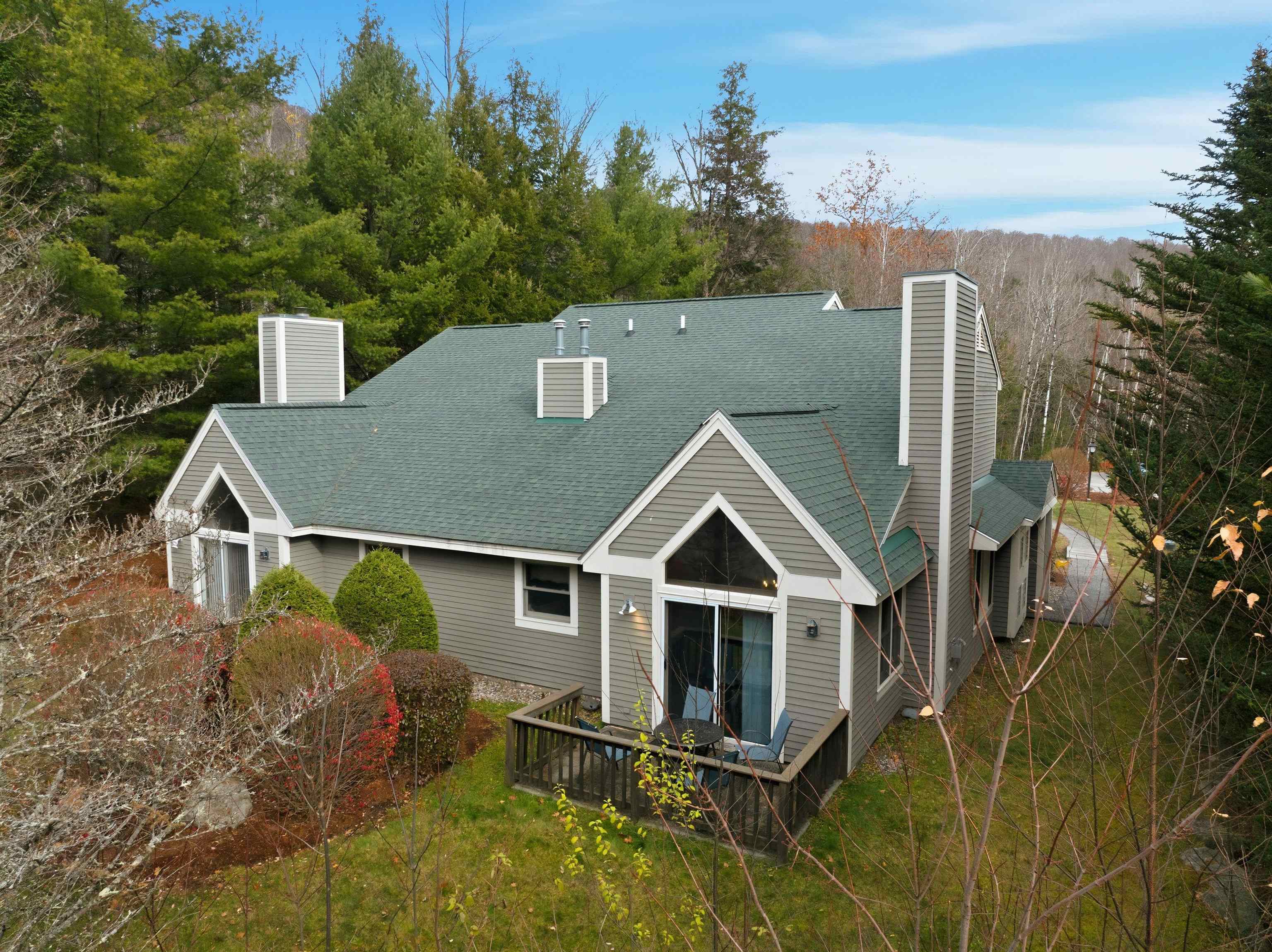 13 Woodsview Lane, Unit 2 Lincoln, NH 03251 - Photo 2 of 47