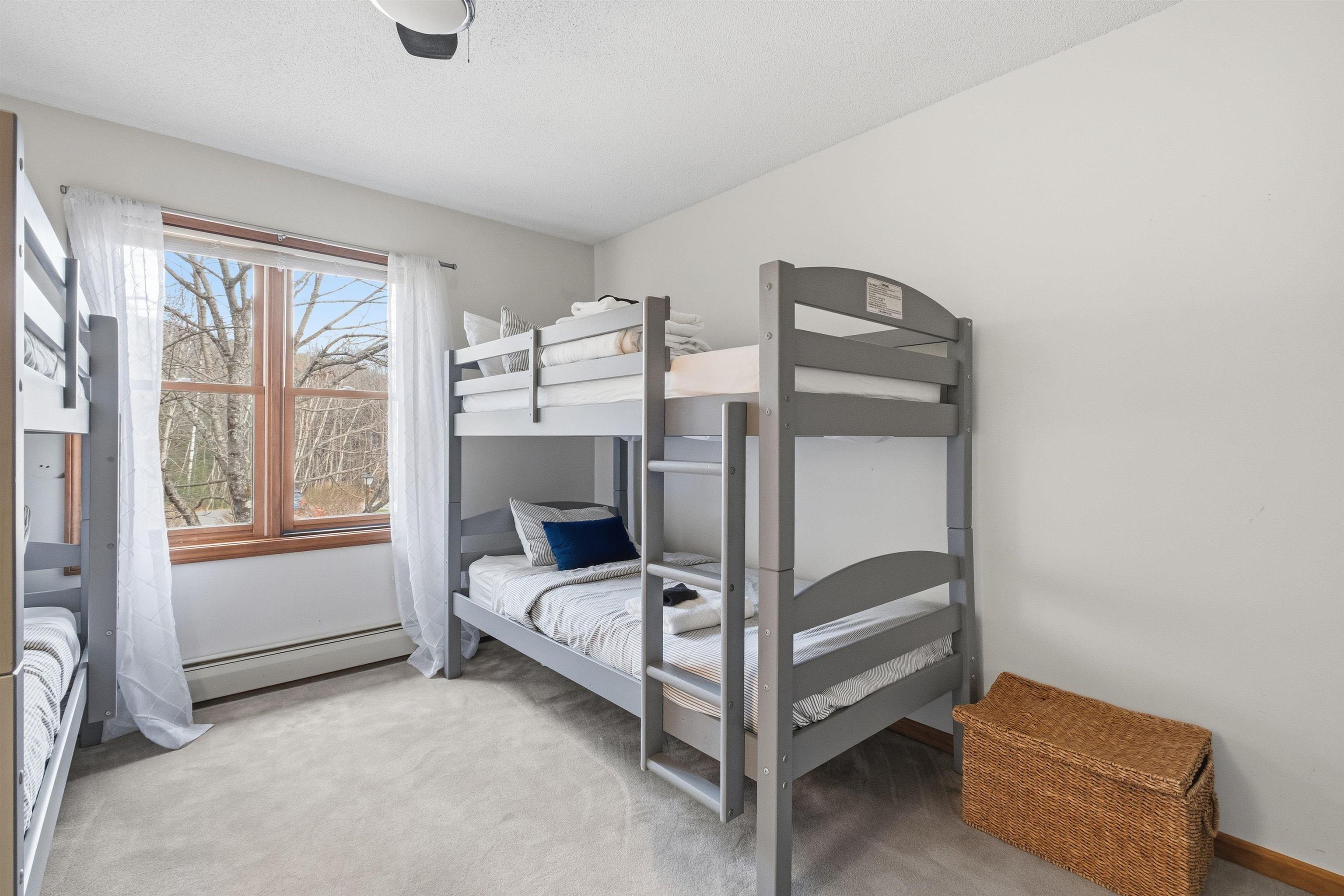 13 Woodsview Lane, Unit 2 Lincoln, NH 03251 - Photo 35 of 47