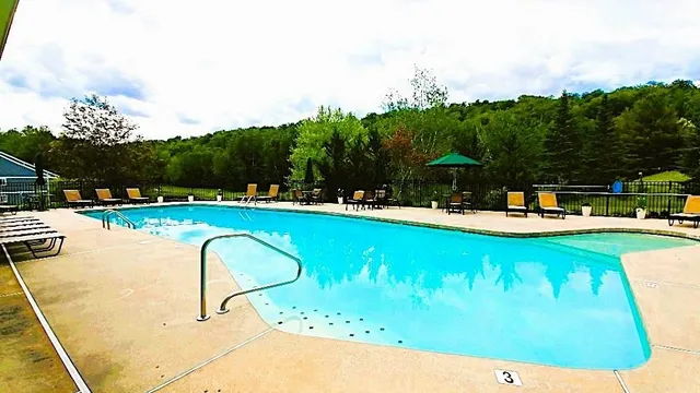 $620,000 | 13 Woodsview Lane, Unit 2, Lincoln, NH 03251