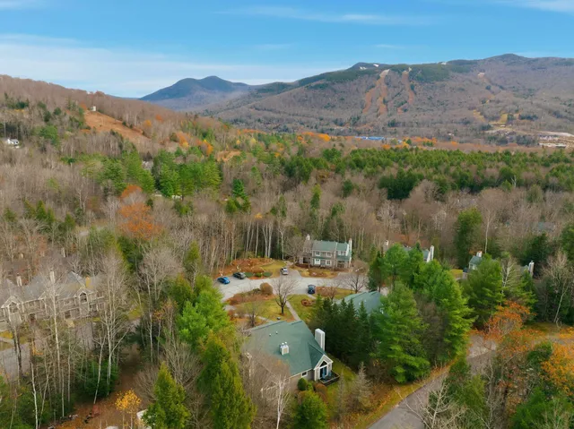 $620,000 | 13 Woodsview Lane, Unit 2, Lincoln, NH 03251