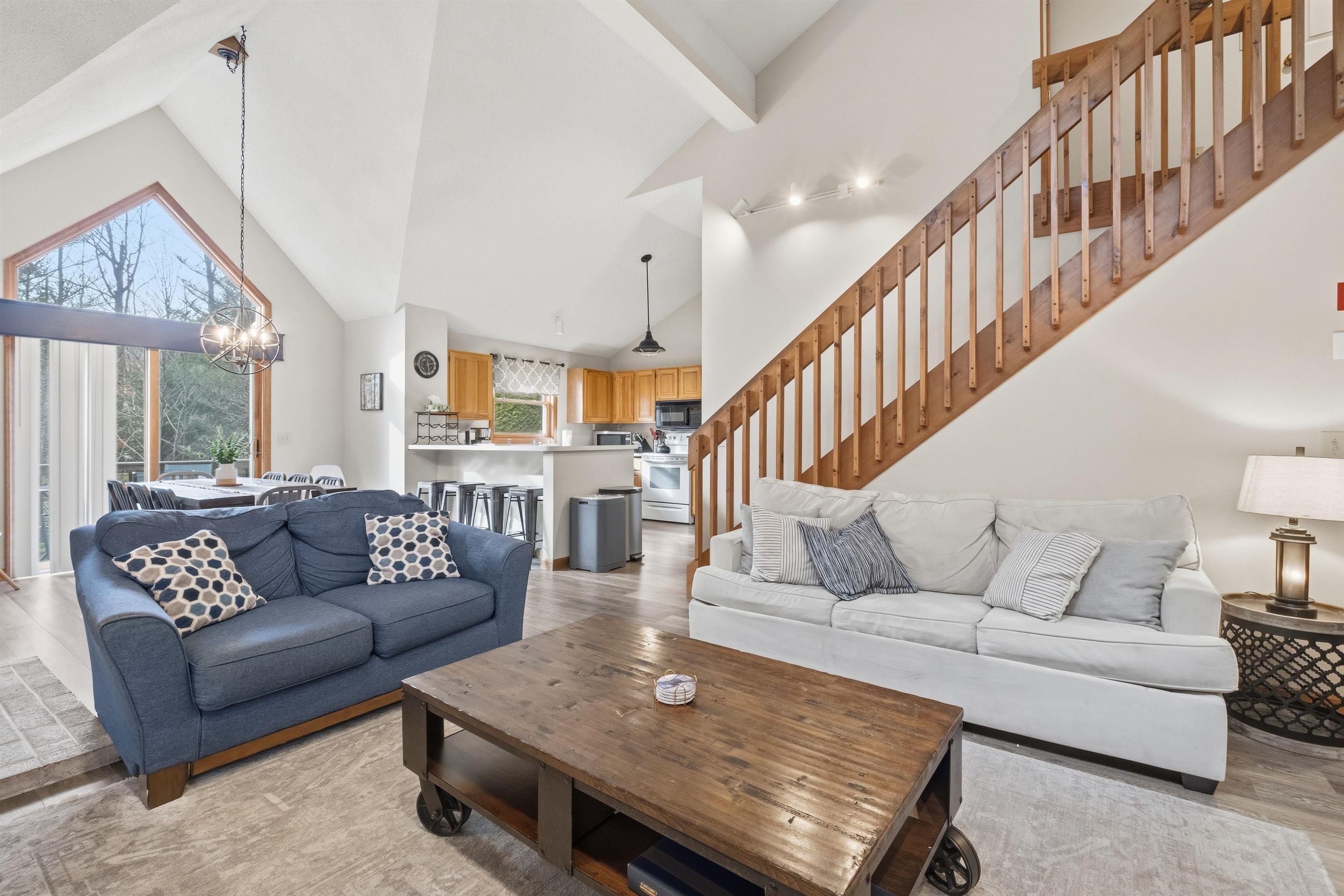 13 Woodsview Lane, Unit 2 Lincoln, NH 03251 - Photo 8 of 47