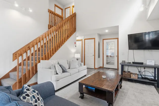 $620,000 | 13 Woodsview Lane, Unit 2, Lincoln, NH 03251