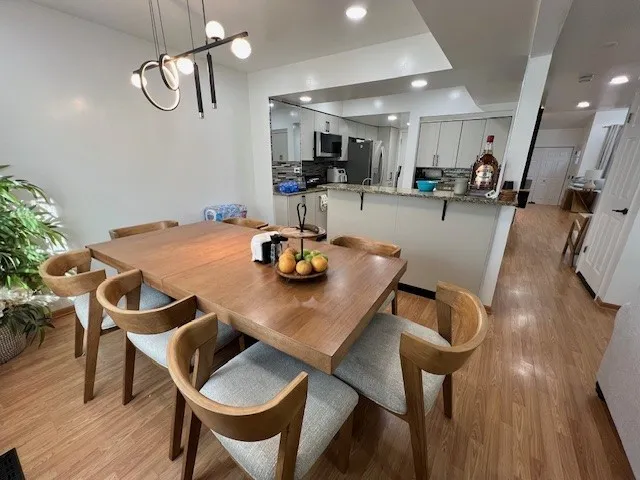 $377,900 | 468 Harmony Drive, Wheeling, IL 60090