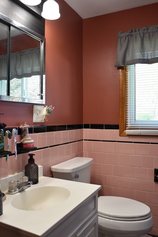 4 Pineview Road Dudley, MA 01571 - Photo 14 of 23 Gallery Image 14