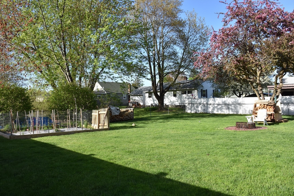 4 Pineview Road Dudley, MA 01571 - Photo 21 of 23 Gallery Image 21