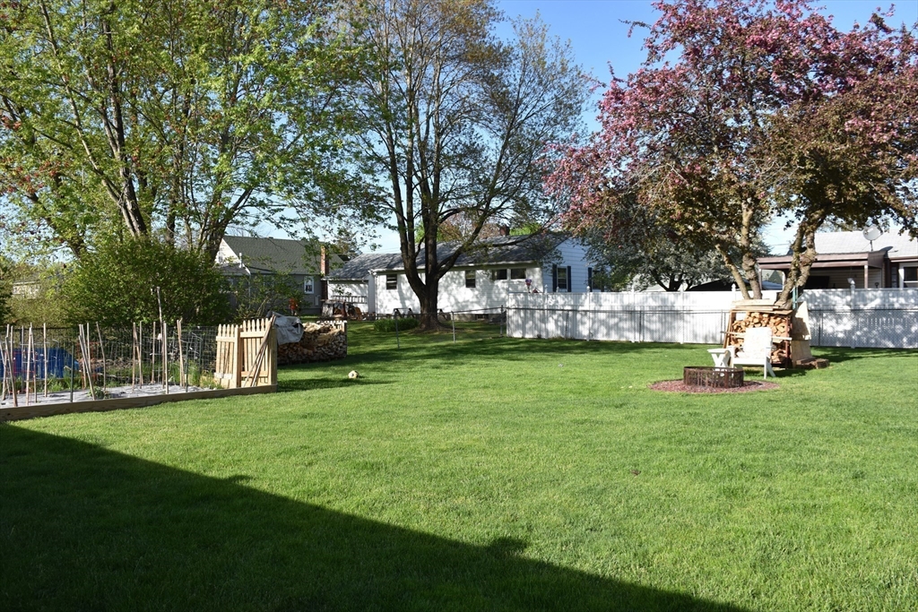 4 Pineview Road Dudley, MA 01571 - Photo 3 of 23 Gallery Image 3