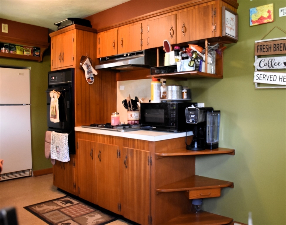 4 Pineview Road Dudley, MA 01571 - Photo 8 of 23 Gallery Image 8