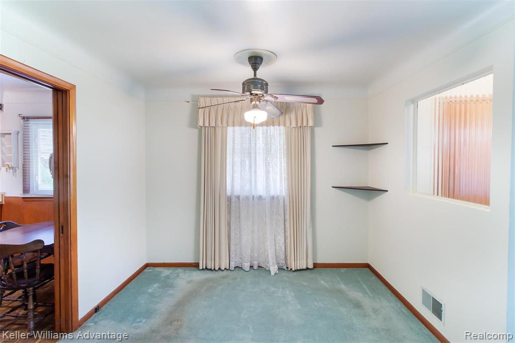 22960 Farmington Road Farmington, MI 48336 - Photo 8 of 32