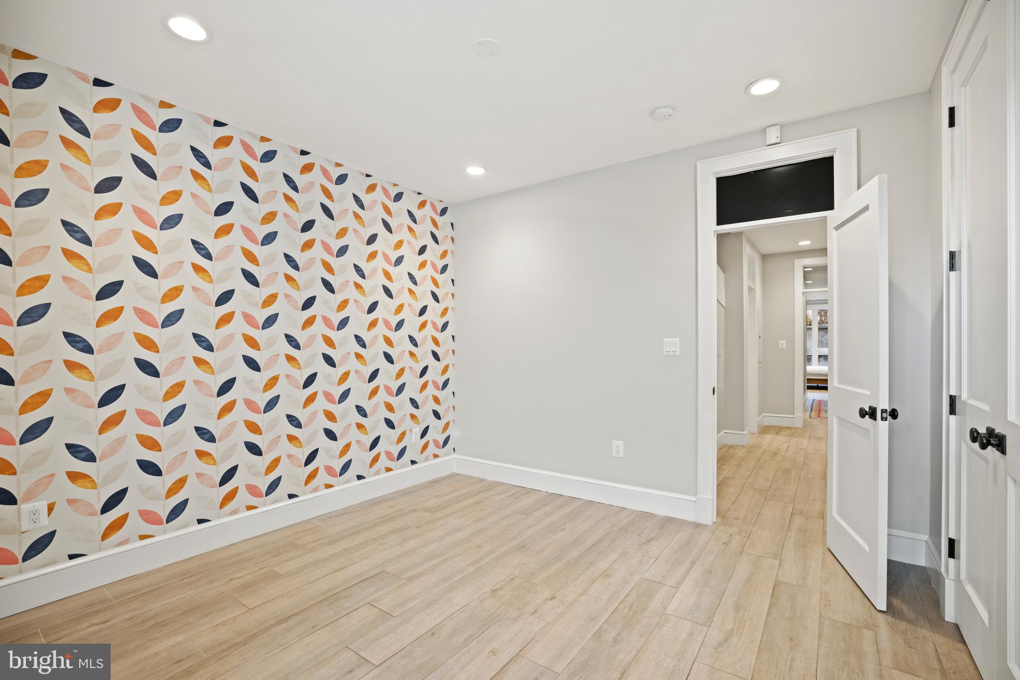 1135 Harvard Street Northwest, Unit 1 Washington, DC 20009 - Photo 18 of 31