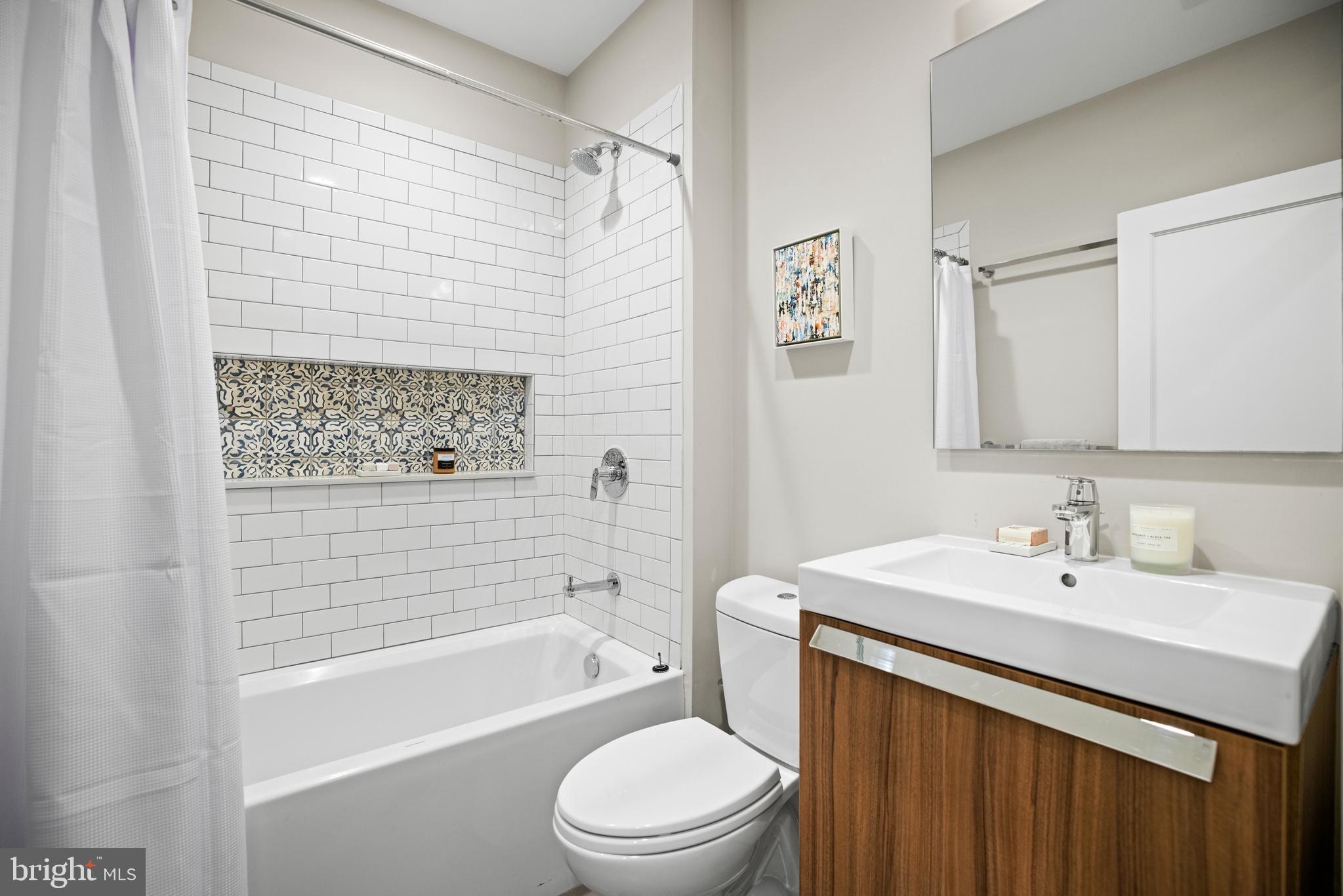 1135 Harvard Street Northwest, Unit 1 Washington, DC 20009 - Photo 19 of 31