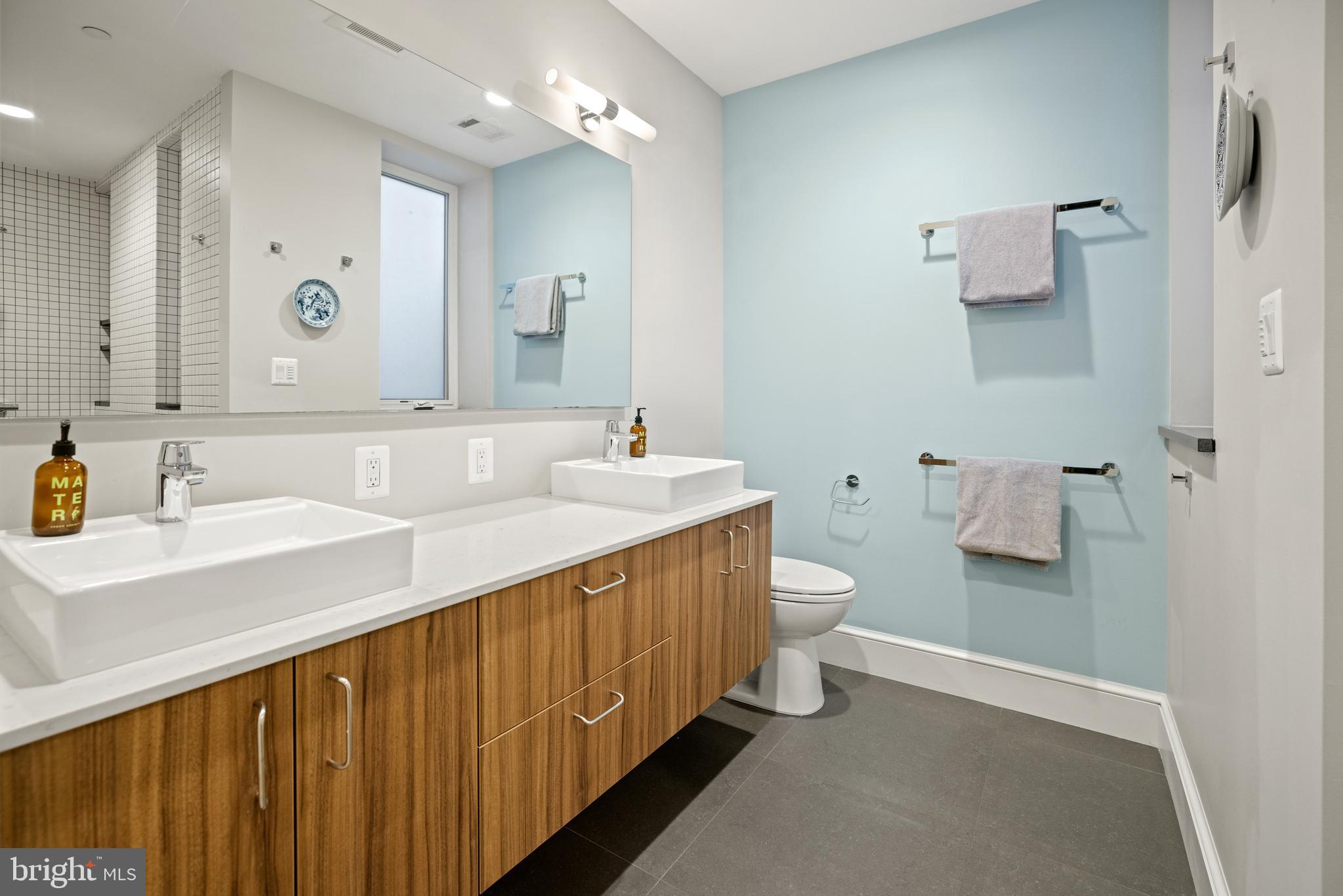 1135 Harvard Street Northwest, Unit 1 Washington, DC 20009 - Photo 23 of 31