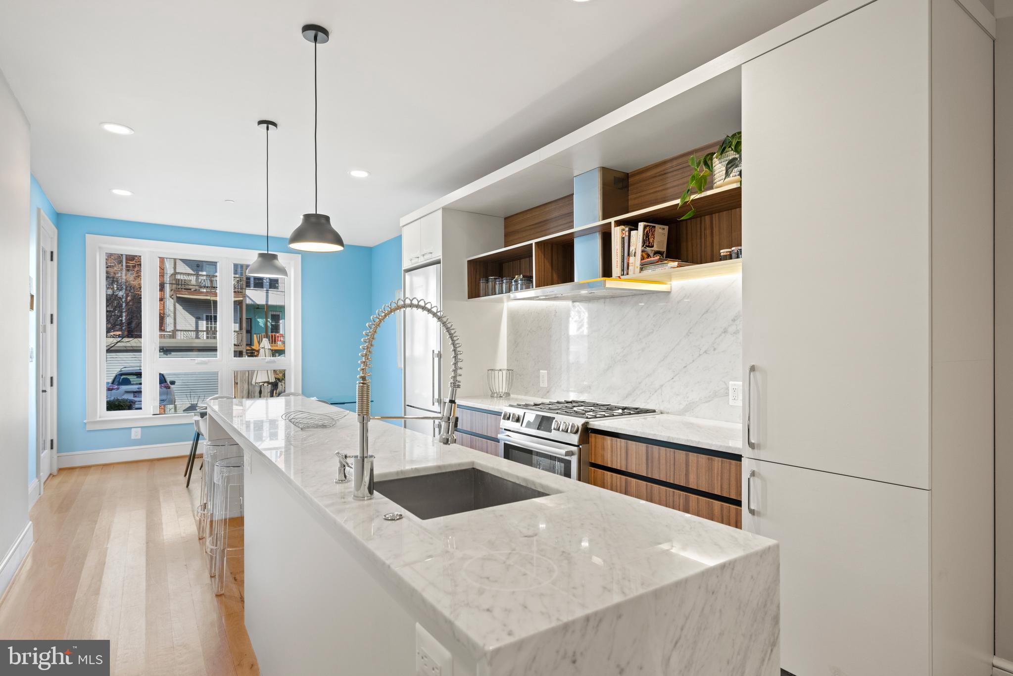 1135 Harvard Street Northwest, Unit 1 Washington, DC 20009 - Photo 5 of 31