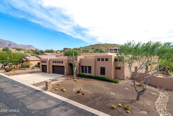 $1,275,000 | 9007 East Canyon Creek Drive, Gold Canyon, AZ 85118