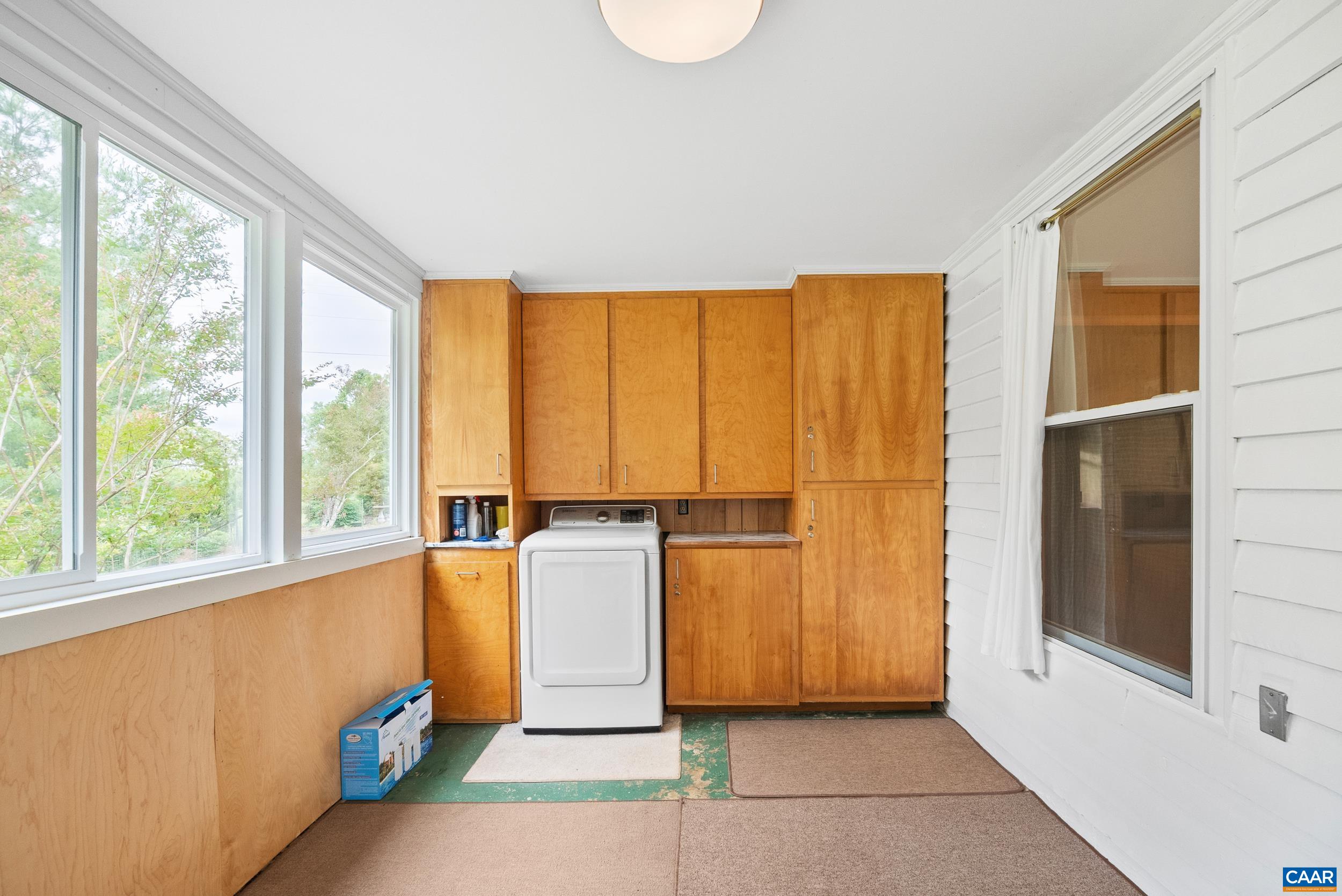 687 Gidsville Road Amherst, VA 24521 - Photo 28 of 70 a view of a room with a large window