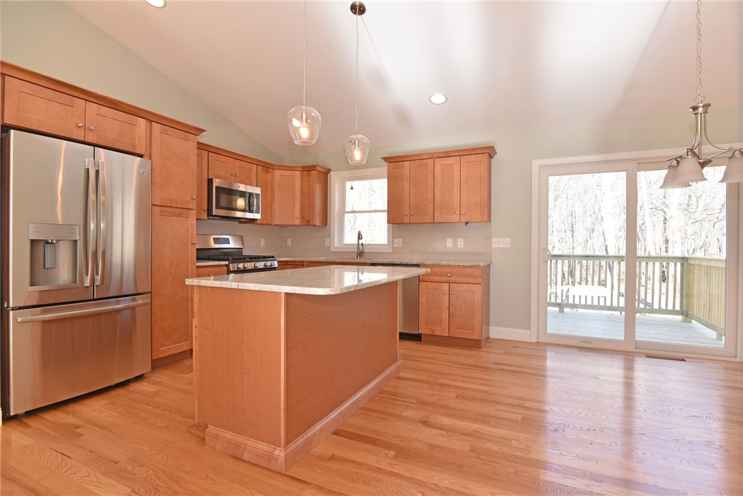 101 Winterberry Road Narragansett, RI 02874 - Photo 4 of 25