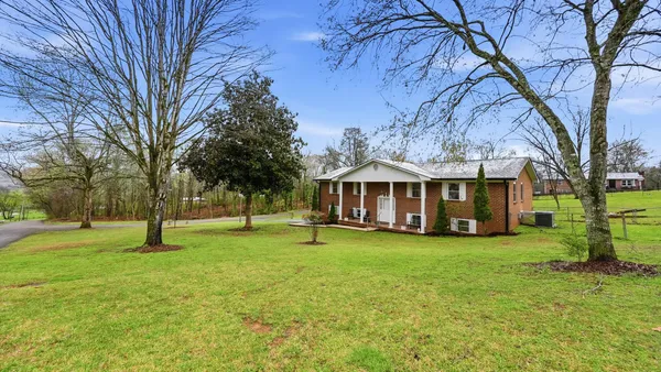 $389,000 | 379 Pleasant View Circle, Jasper, TN 37347