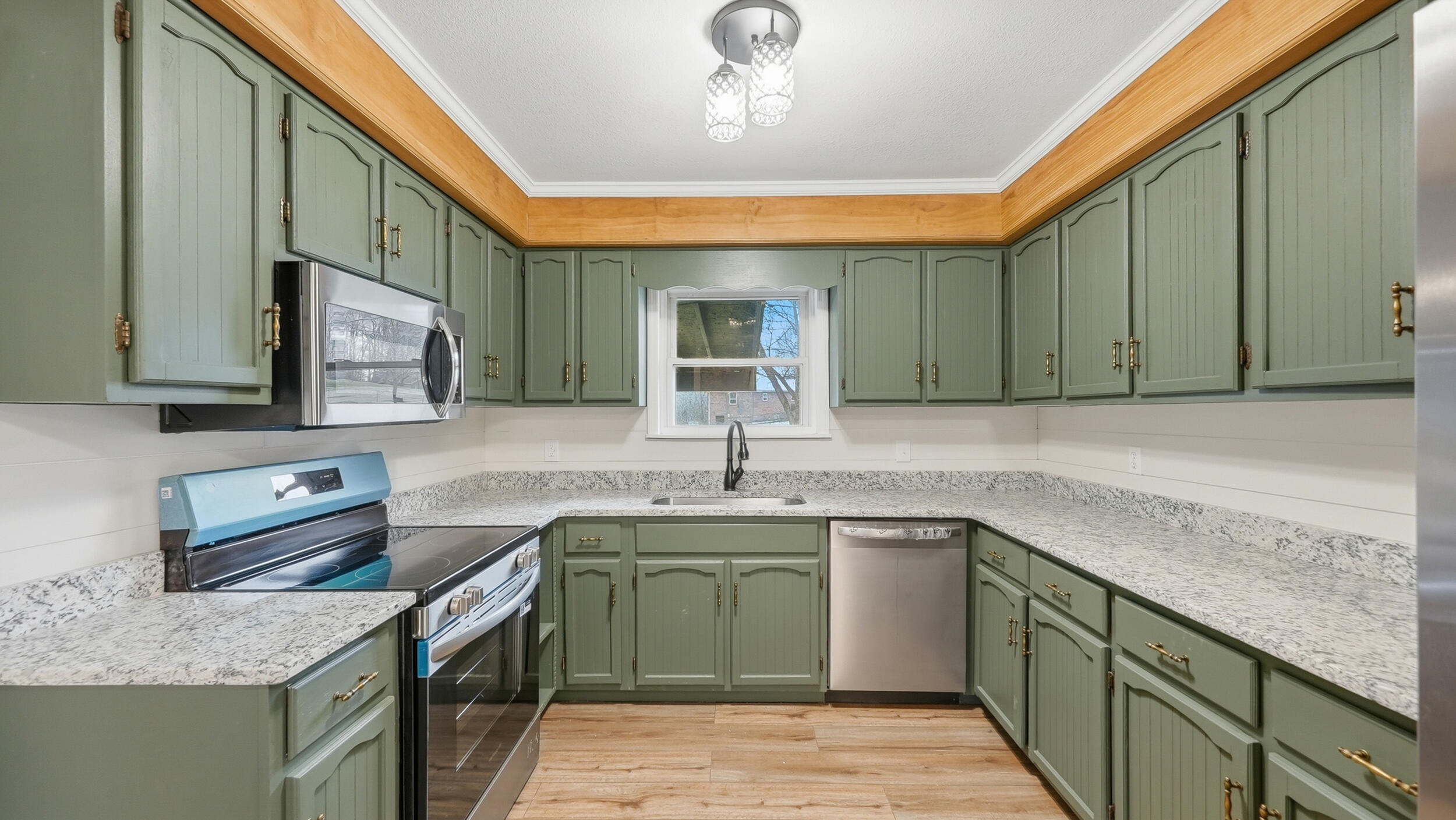 379 Pleasant View Circle Jasper, TN 37347 - Photo 7 of 32 379 pleasant view cir-7