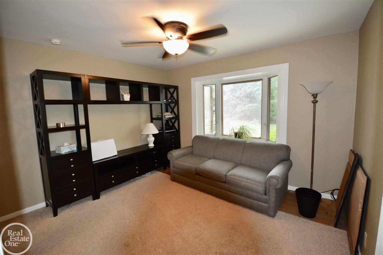 475 Lexington Road Grosse Pointe Farms, MI 48236 - Photo 18 of 40