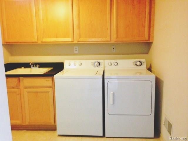6963 Edgewater Drive, Unit 4 Troy, MI 48085 - Photo 10 of 24
