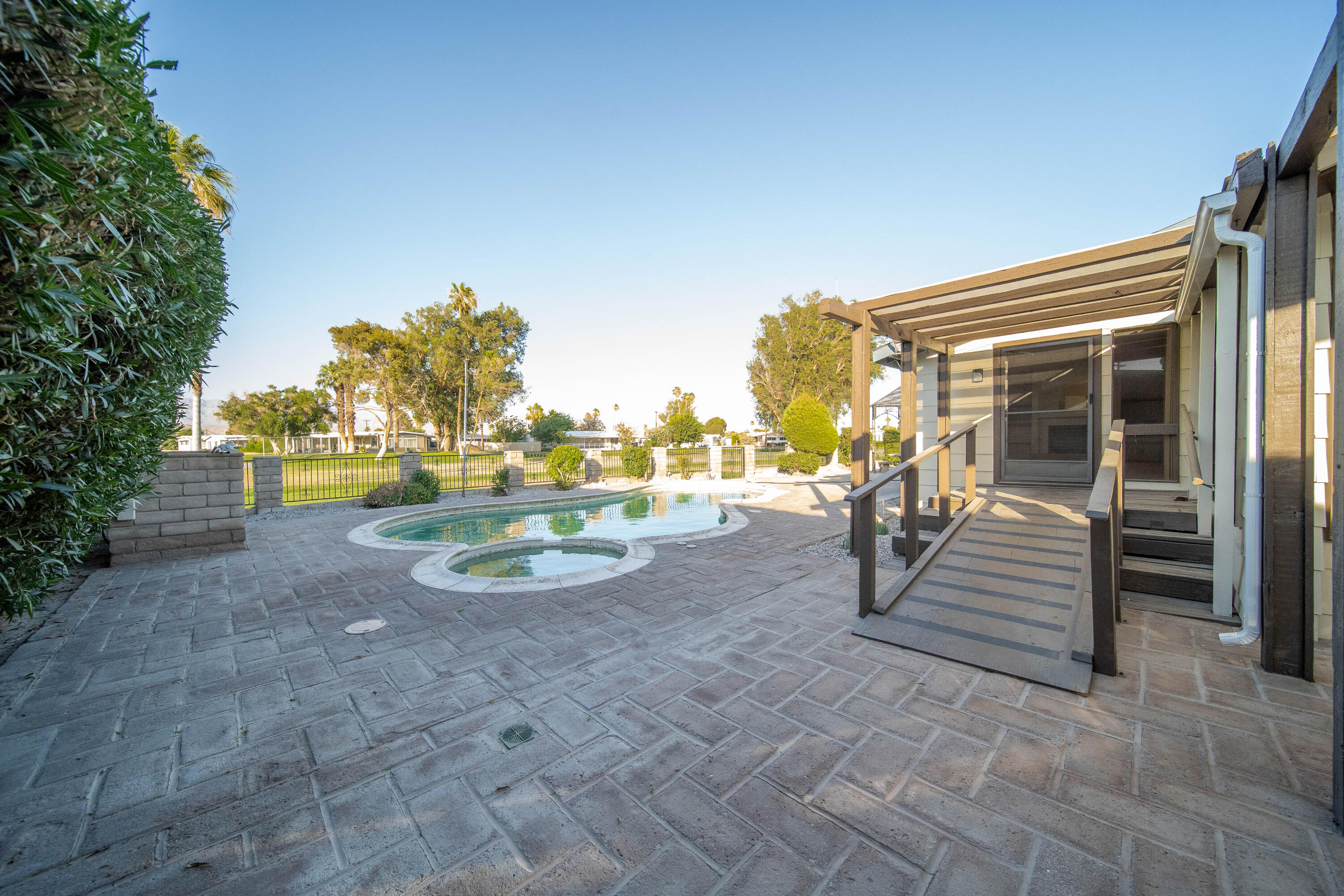 33440 Carlsbad Circle Thousand Palms, CA 92276 - Photo 27 of 52 a view of outdoor space and yard