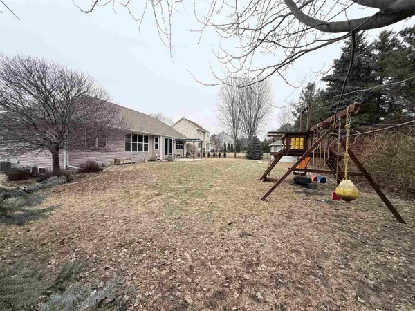 $499,900 | 2017 Morning Dew Lane, De Pere, WI 54115