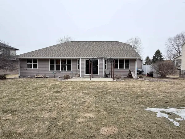 $499,900 | 2017 Morning Dew Lane, De Pere, WI 54115