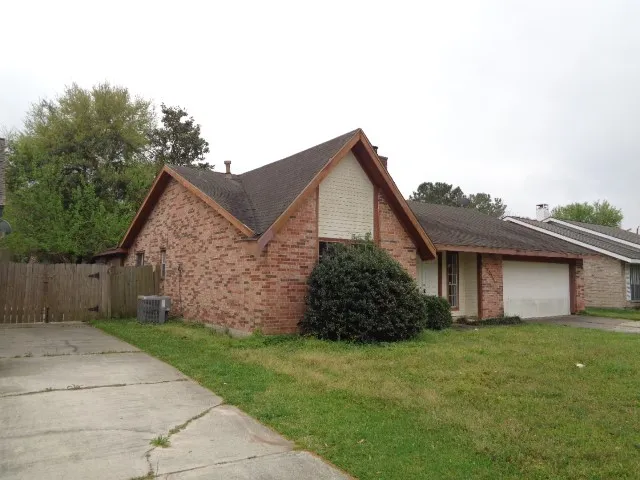 $1,750 | 10211 Golden Sunshine Drive, Houston, TX 77064