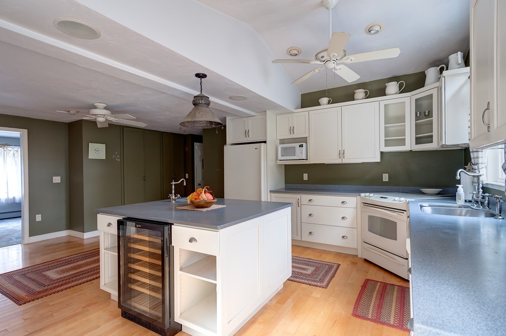 20 Meadow Road, Unit 20 Uxbridge, MA 01569 - Photo 9 of 20 Gallery Image 9