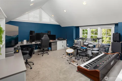 $4,285,000 | 20313 217th Avenue Northeast, Woodinville, WA 98077