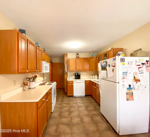 $2,500 | 201 Northeast 48th Street, Oak Island, NC 28465