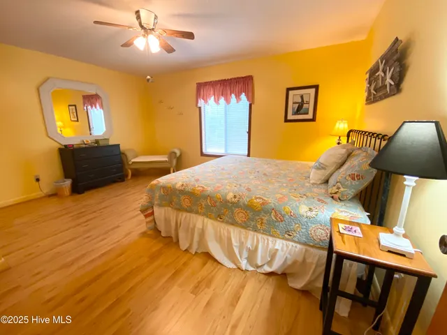 $2,500 | 201 Northeast 48th Street, Oak Island, NC 28465