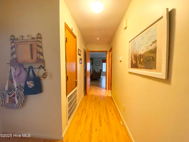 $2,500 | 201 Northeast 48th Street, Oak Island, NC 28465