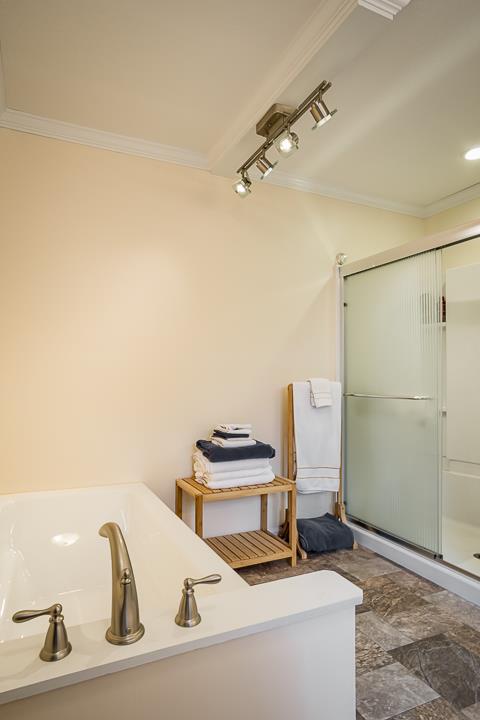2329 Roslin Road Jamestown, TN 38556 - Photo 18 of 30 a bathroom with a sink and a mirror