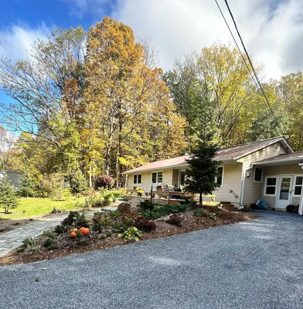 $468,000 | 1537 Lake Dunmore Road, Leicester, VT 05733