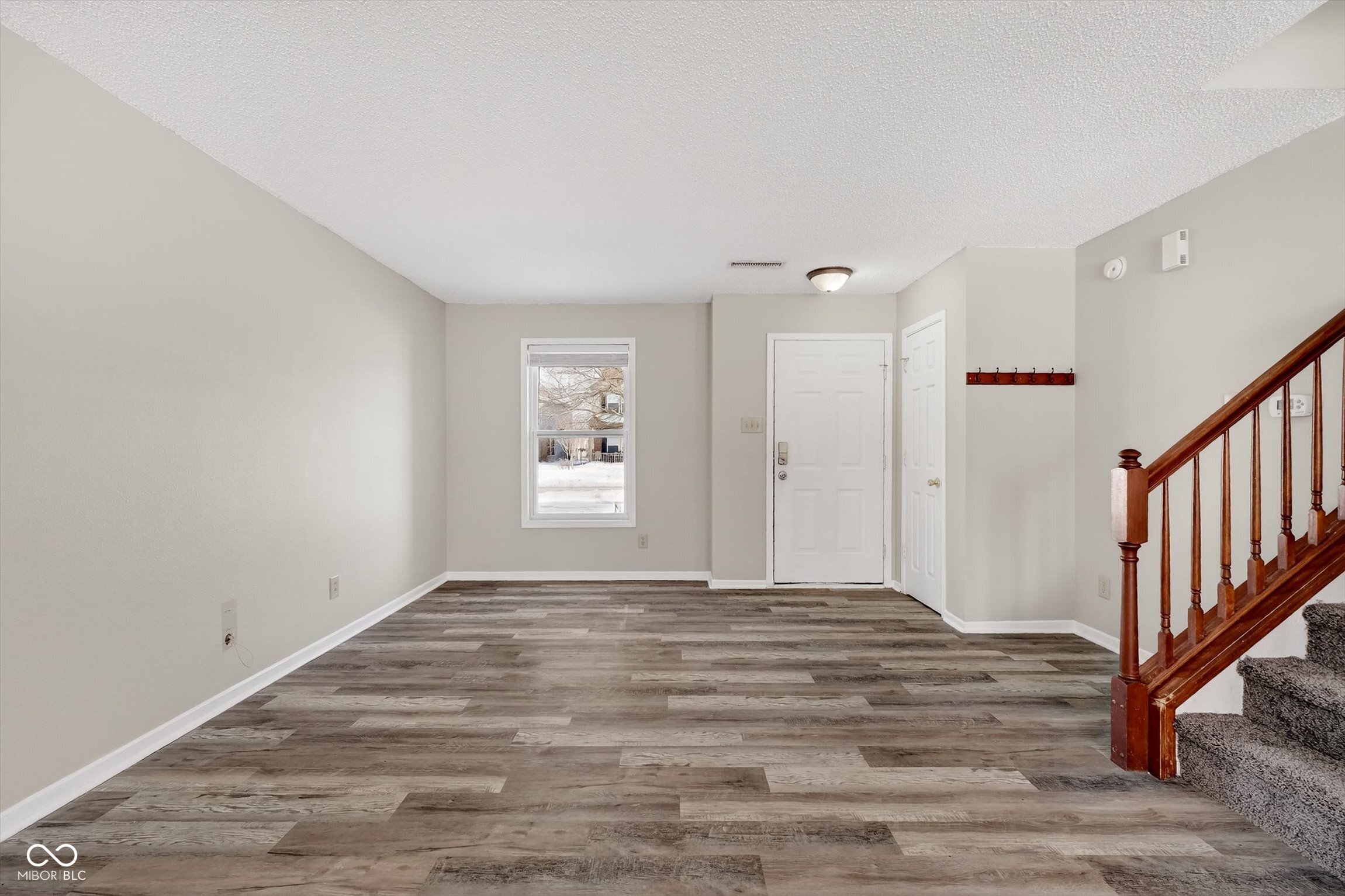 8277 South Evening Drive Pendleton, IN 46064 - Photo 2 of 27