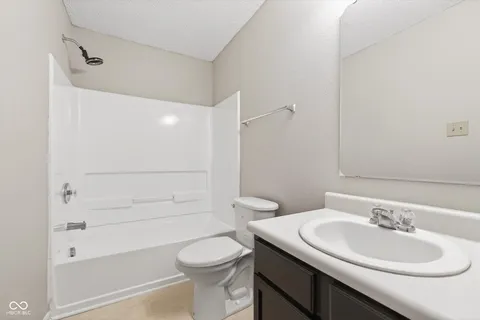 $279,900 | 8277 South Evening Drive, Pendleton, IN 46064