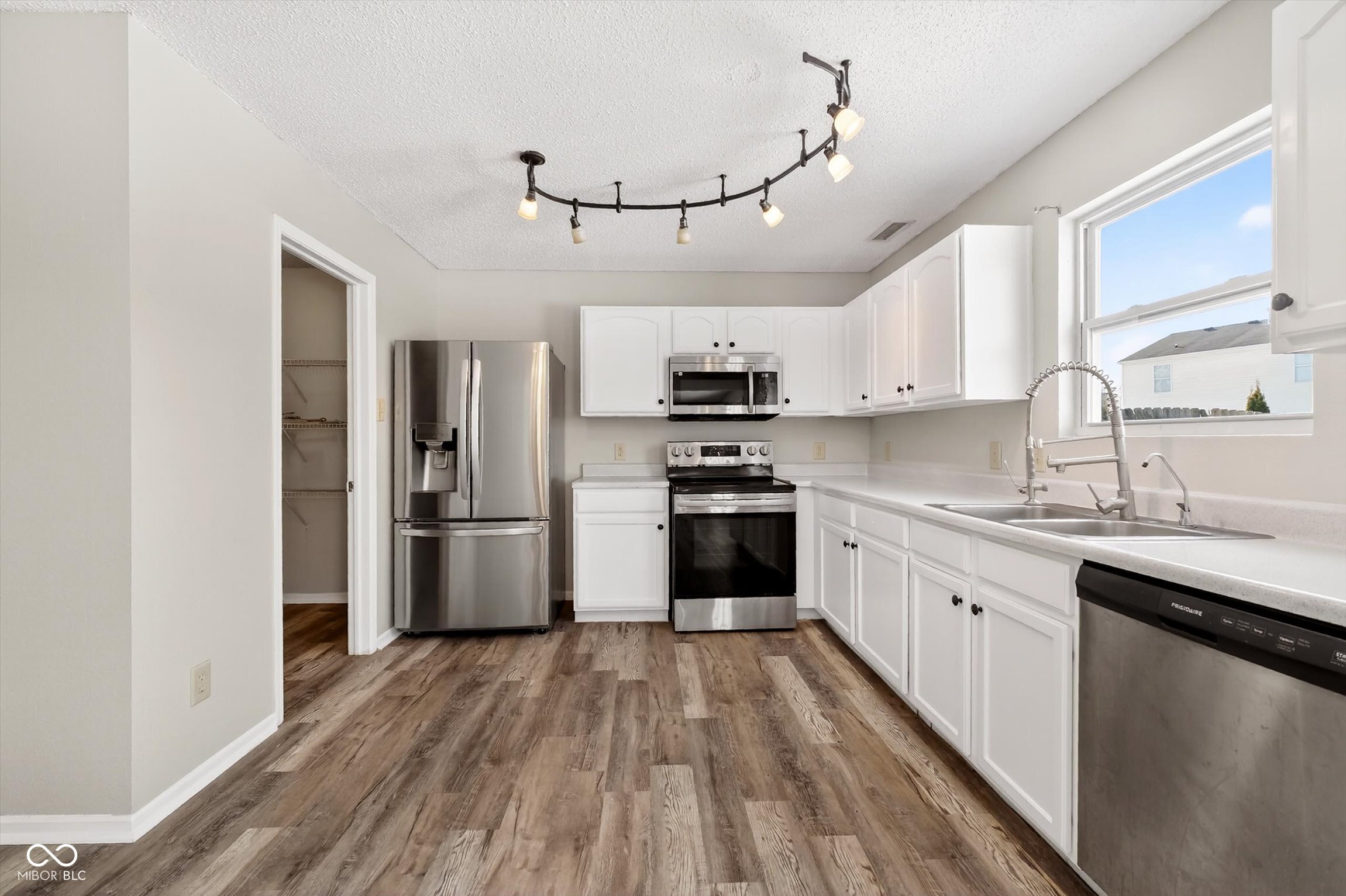 8277 South Evening Drive Pendleton, IN 46064 - Photo 8 of 27