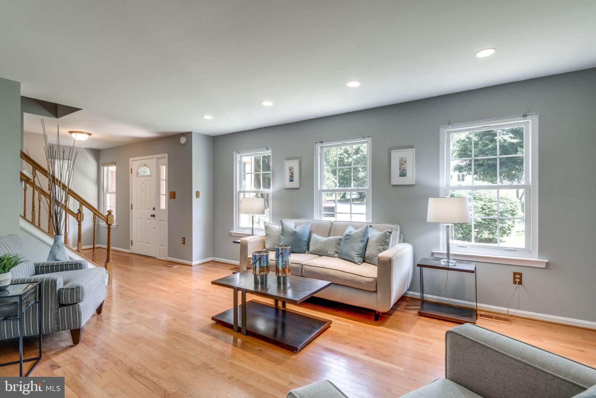 834 Potomac Ridge Court Sterling, VA 20164 - Photo 13 of 45 Gallery Image 13