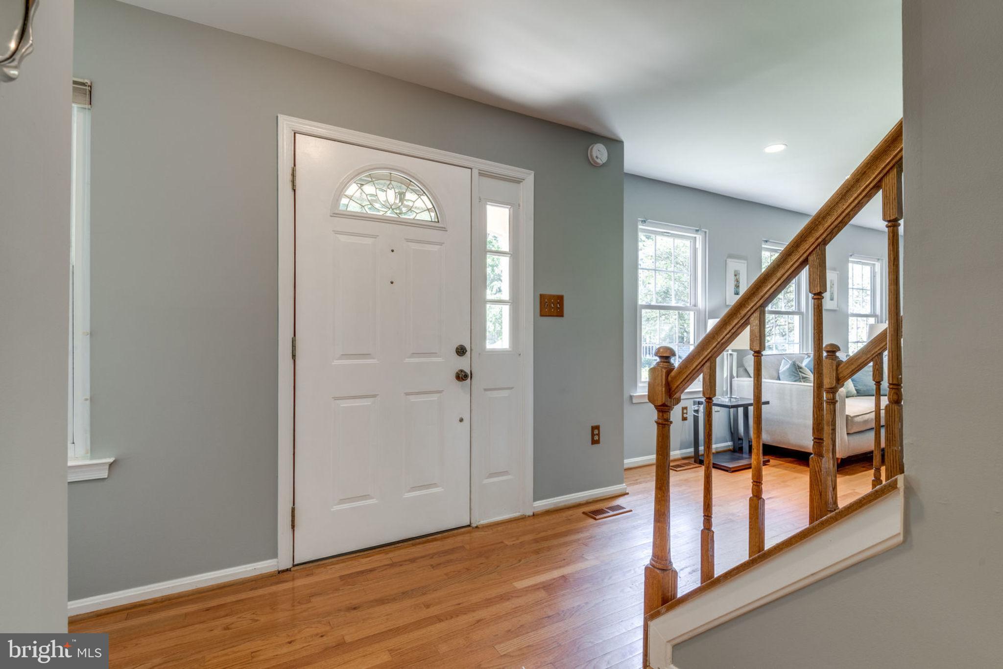 834 Potomac Ridge Court Sterling, VA 20164 - Photo 9 of 45 Gallery Image 9