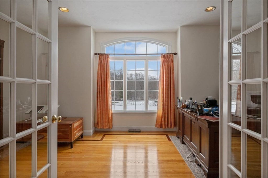 69 Aspen Road Sharon, MA 02067 - Photo 13 of 39