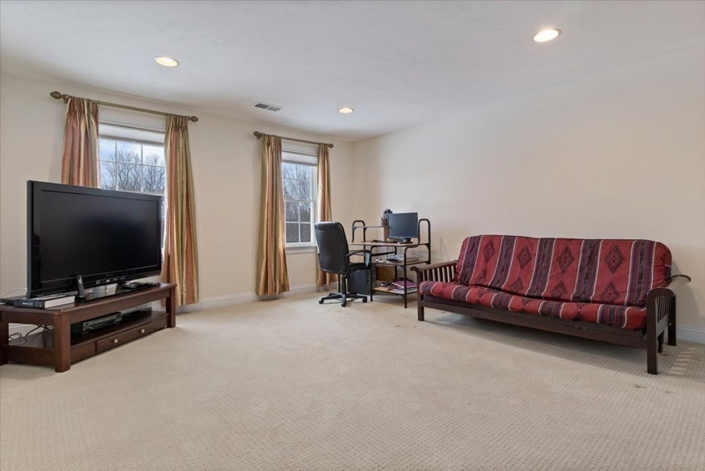 69 Aspen Road Sharon, MA 02067 - Photo 23 of 39